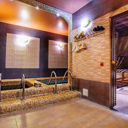 Hotel Fortuna Lviv Luaran gambar