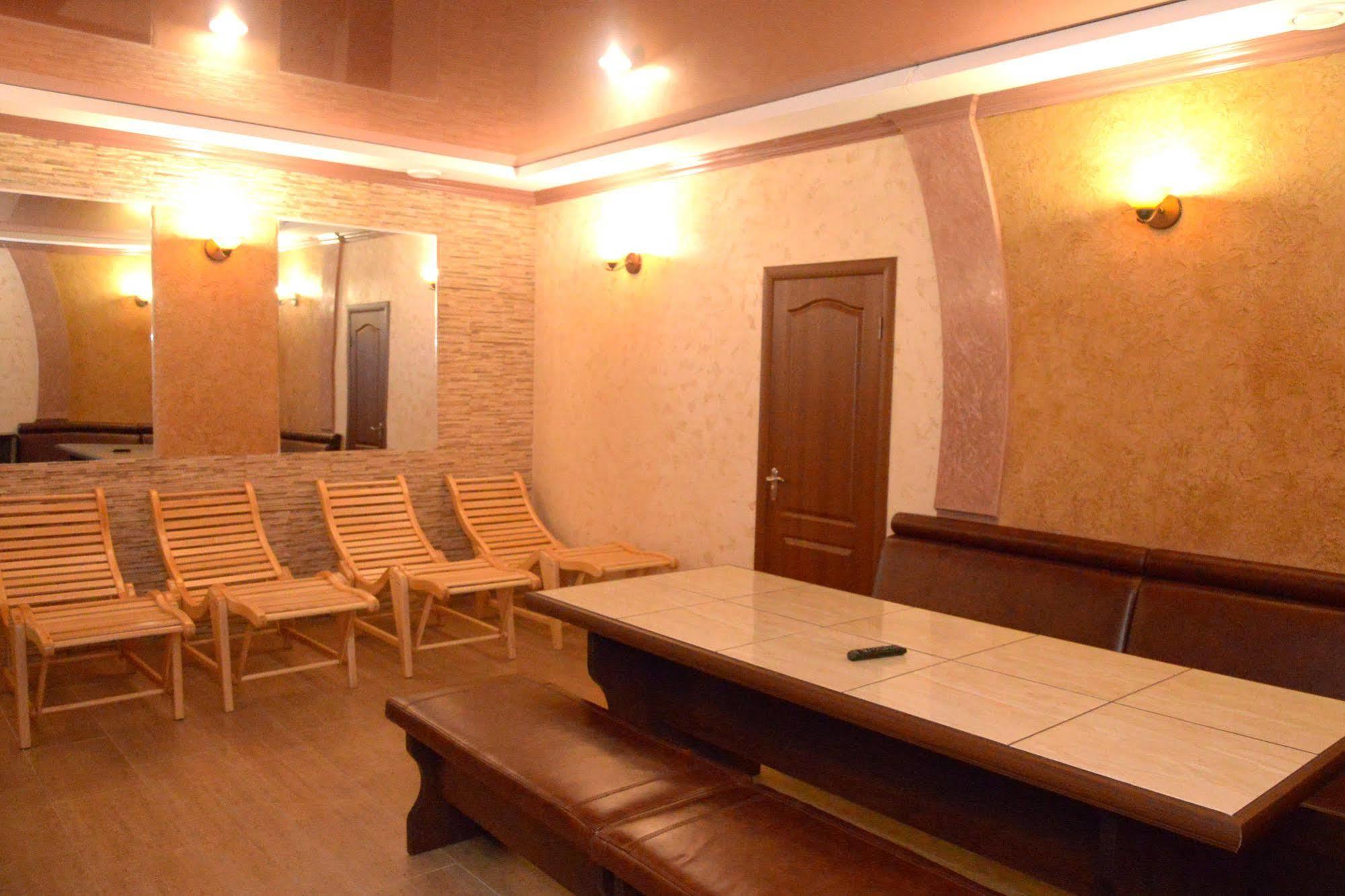 Hotel Fortuna Lviv Luaran gambar