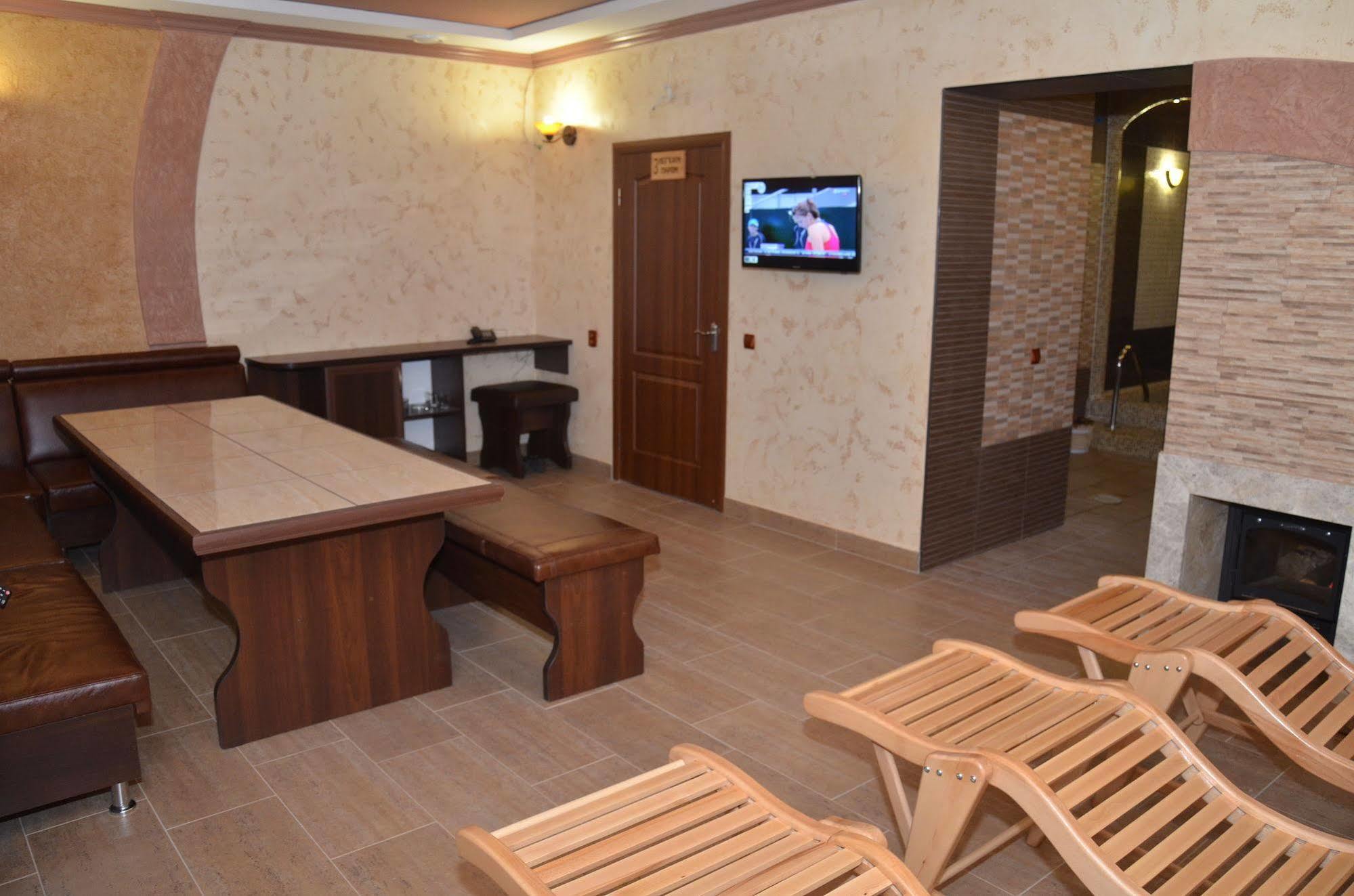 Hotel Fortuna Lviv Luaran gambar