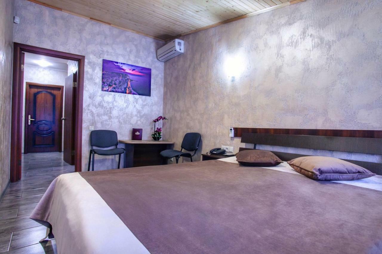 Hotel Fortuna Lviv Luaran gambar